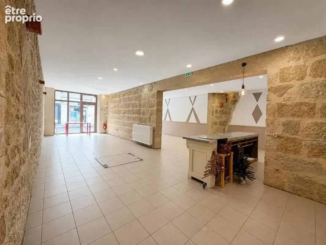 Appartement de 5 pièces de 85 m² à Miramont-de-Guyenne - photo 2