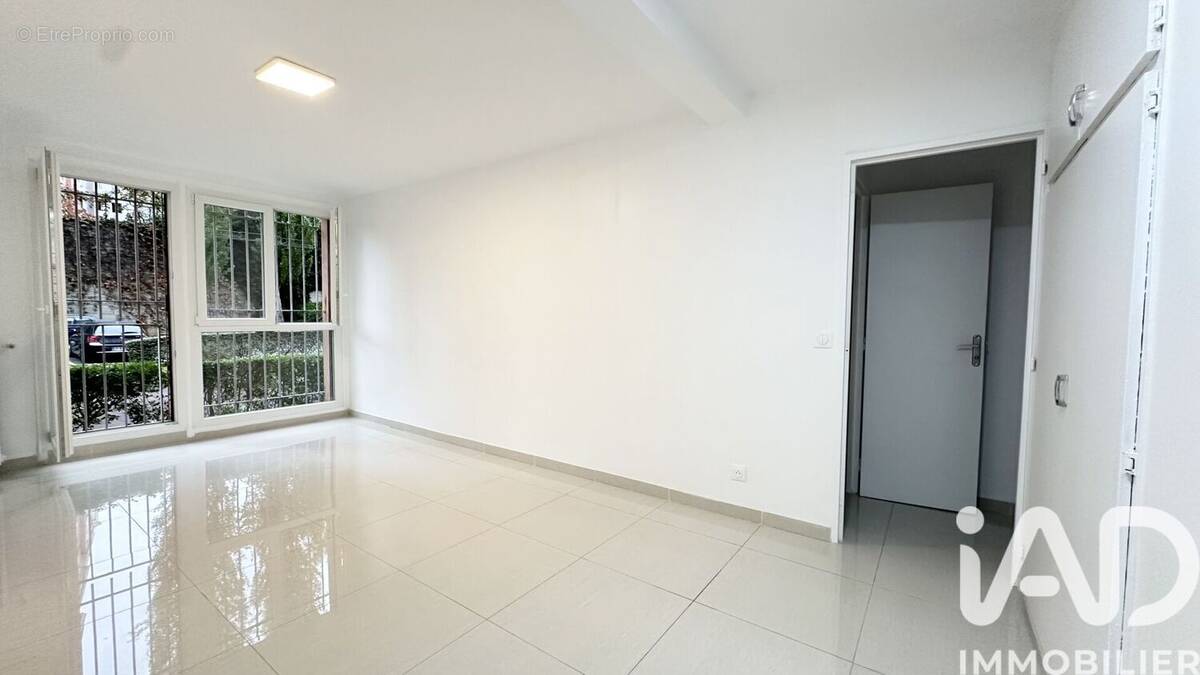 Photo 1 - Appartement à PARIS-19E