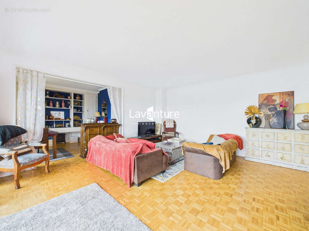 Appartement à LE PLESSIS-ROBINSON