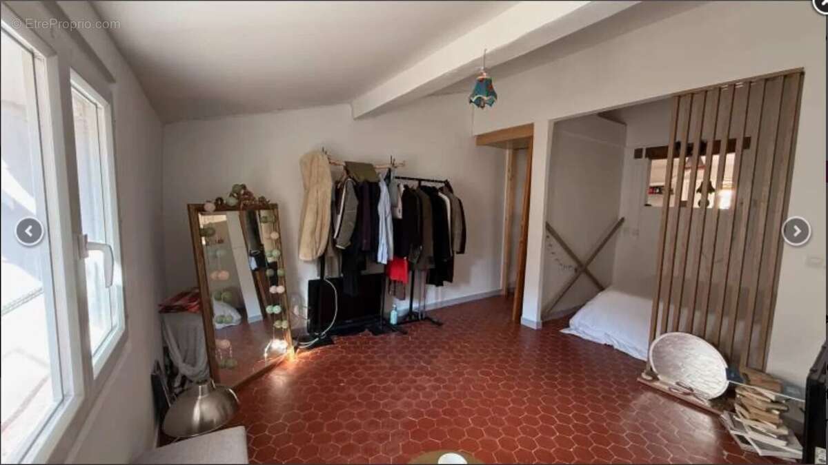 Studio toulon centre historique de 30m2 proche des halles - photo 2