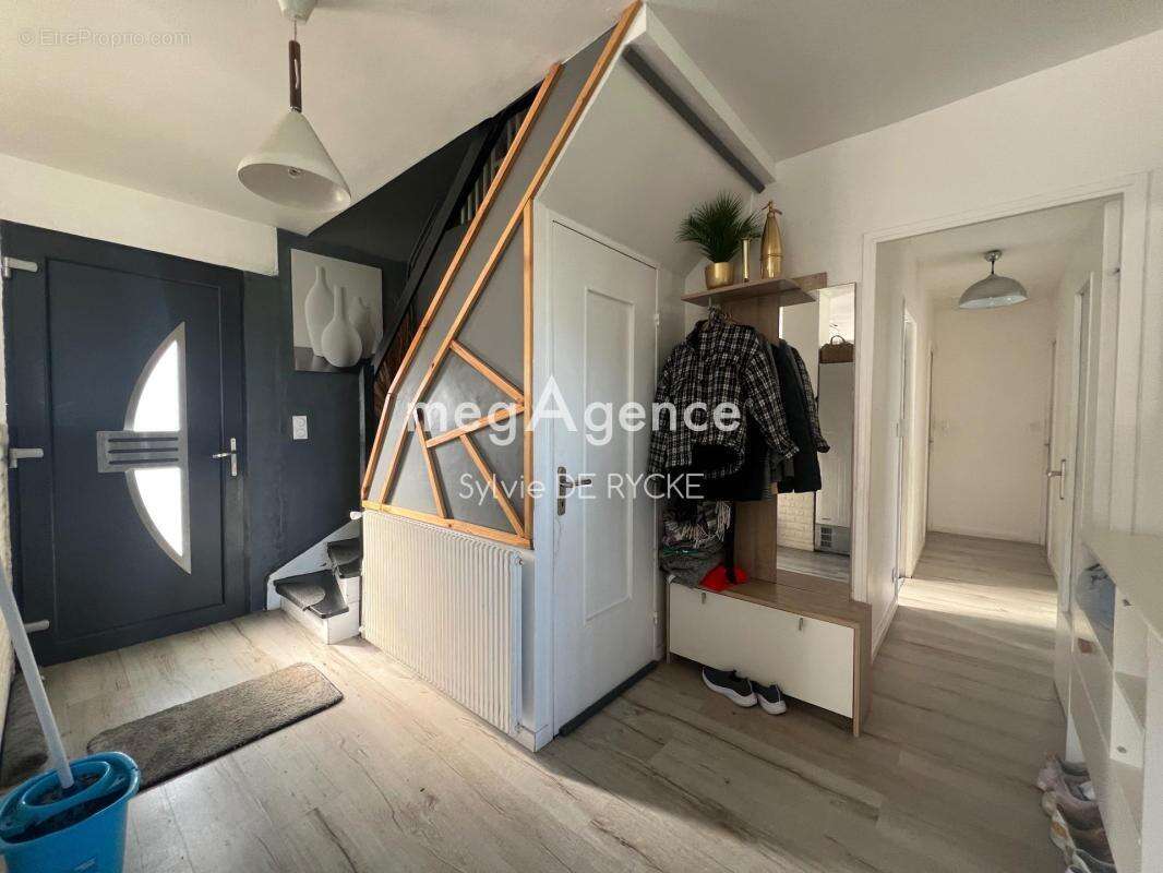 Maison à PARON