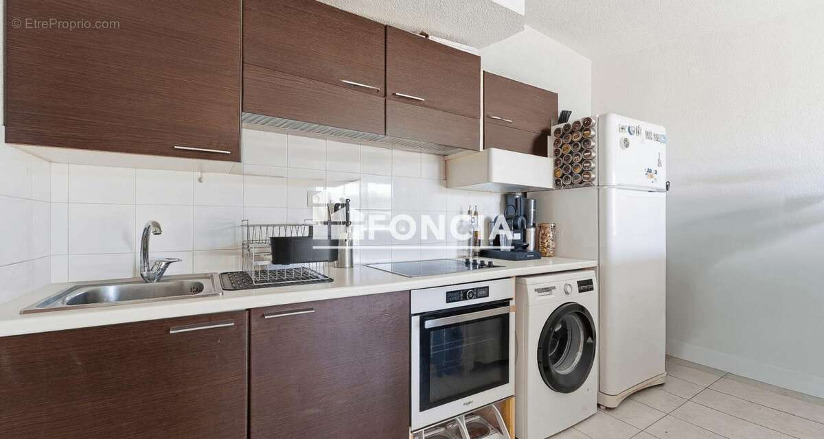 Appartement à SAINT-LAURENT-DU-VAR