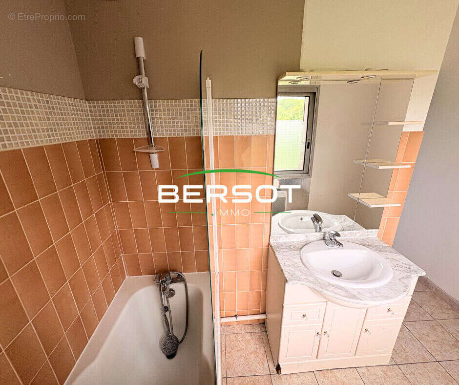 Appartement 2 pièces de 52m² Lumineux avec balcon, cave et stationnement en sous sol - photo 7