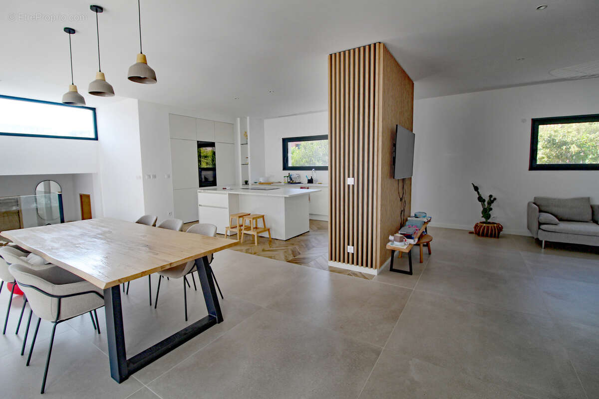 Maison à NIMES