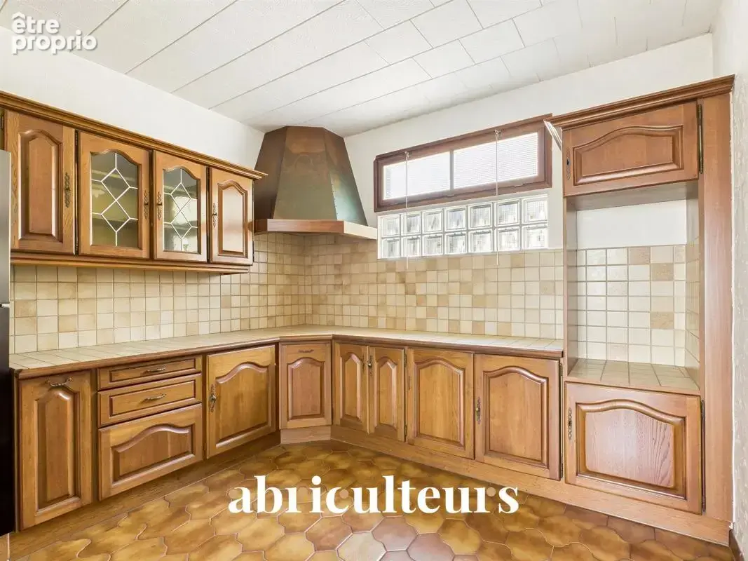 Appartement dans maison - Vue mer panoramique en vente dans le Quartier du Coteau Saint-Pierre - 93 m² (06150) - photo 8