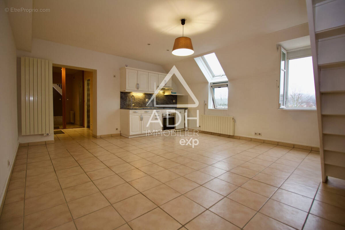 Appartement à JOUARS-PONTCHARTRAIN