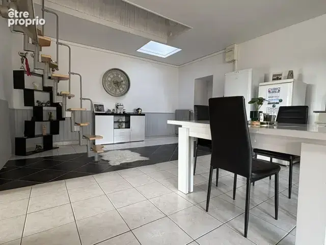 A Vendre Belle maison 104 m2 2 chambres à Vendrennes - photo 3