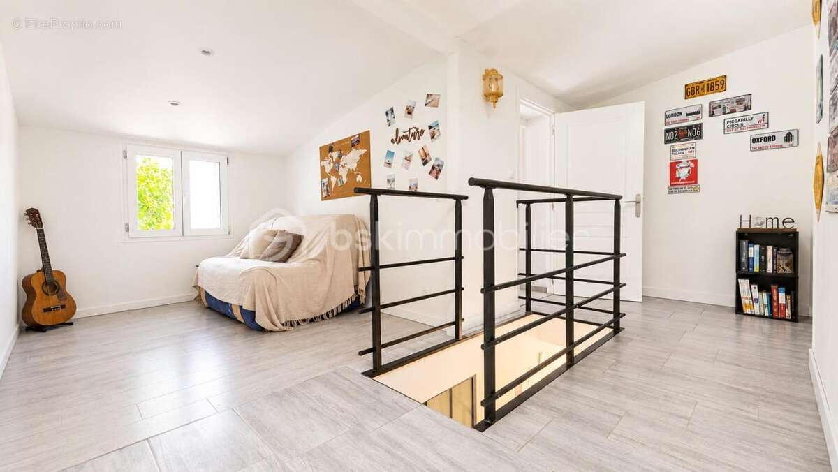 Maison à LE CASTELLET