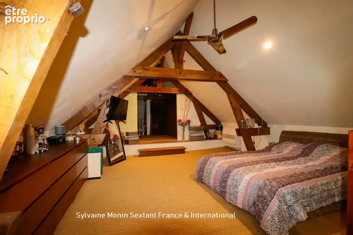 Propriété de charme avec logement indépendant, piscine, sauna et 1,4 hectare de terrain - photo 17