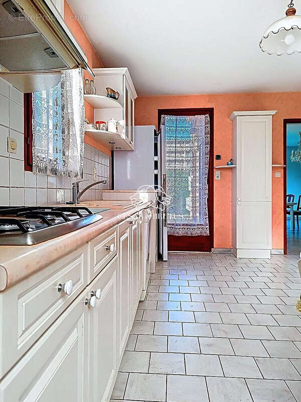 Maison 154 m² à Macon  - photo 3
