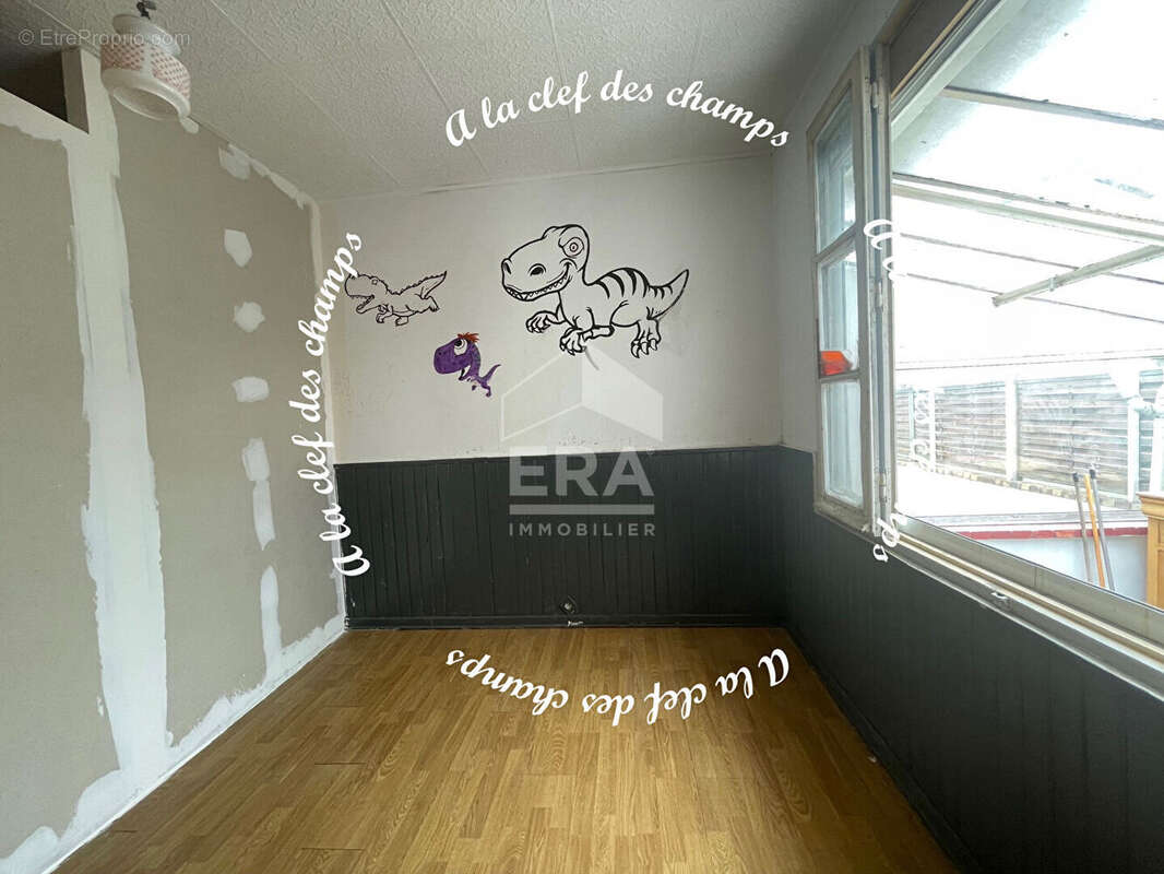 Maison à BURES-SUR-YVETTE