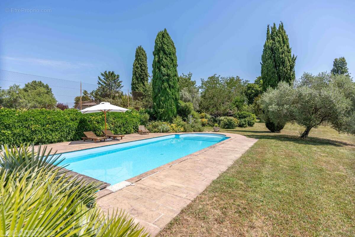 Superbe domaine de campagne avec trois habitations, piscine et court de tennis à seulement vingt minutes de Saint-Émilion - photo 3