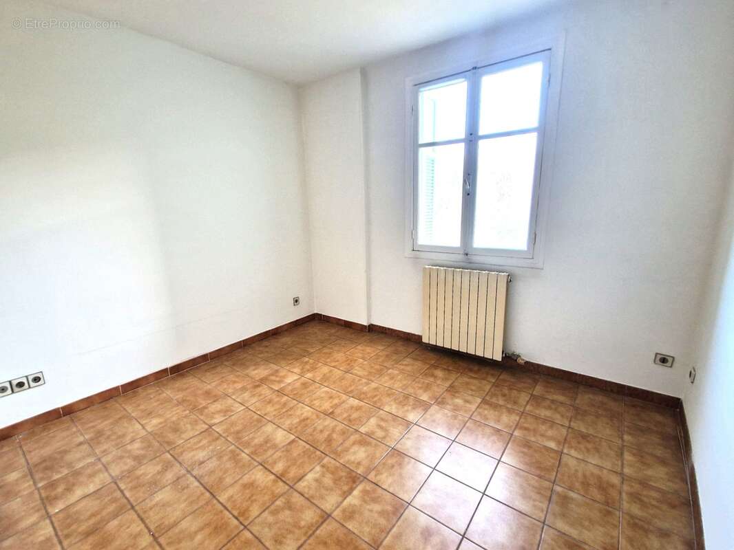 A vendre, Appartement, 3 Pièces en RDC, 47 m², NICE 06100, Alpes-Maritimes - photo 5