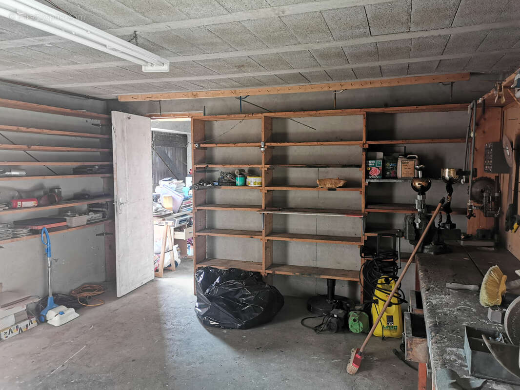 Maison à SAINT-BAUDILLE-DE-LA-TOUR