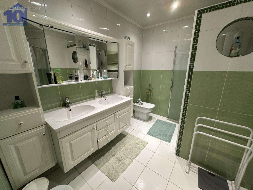 Maison à LIGNAN-SUR-ORB