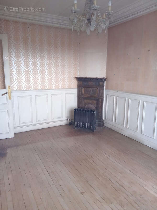 Appartement à LES LILAS