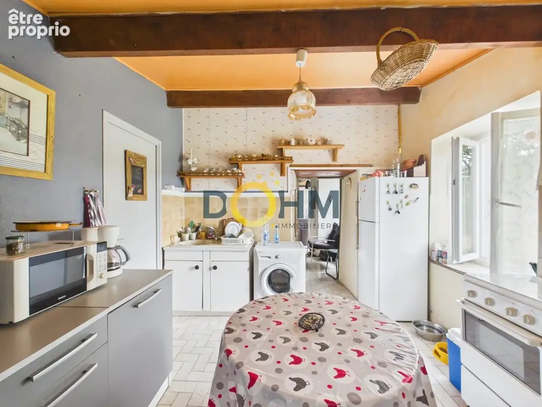 Maison de village avec garage et plus de 2000 m2 de terrain - photo 10