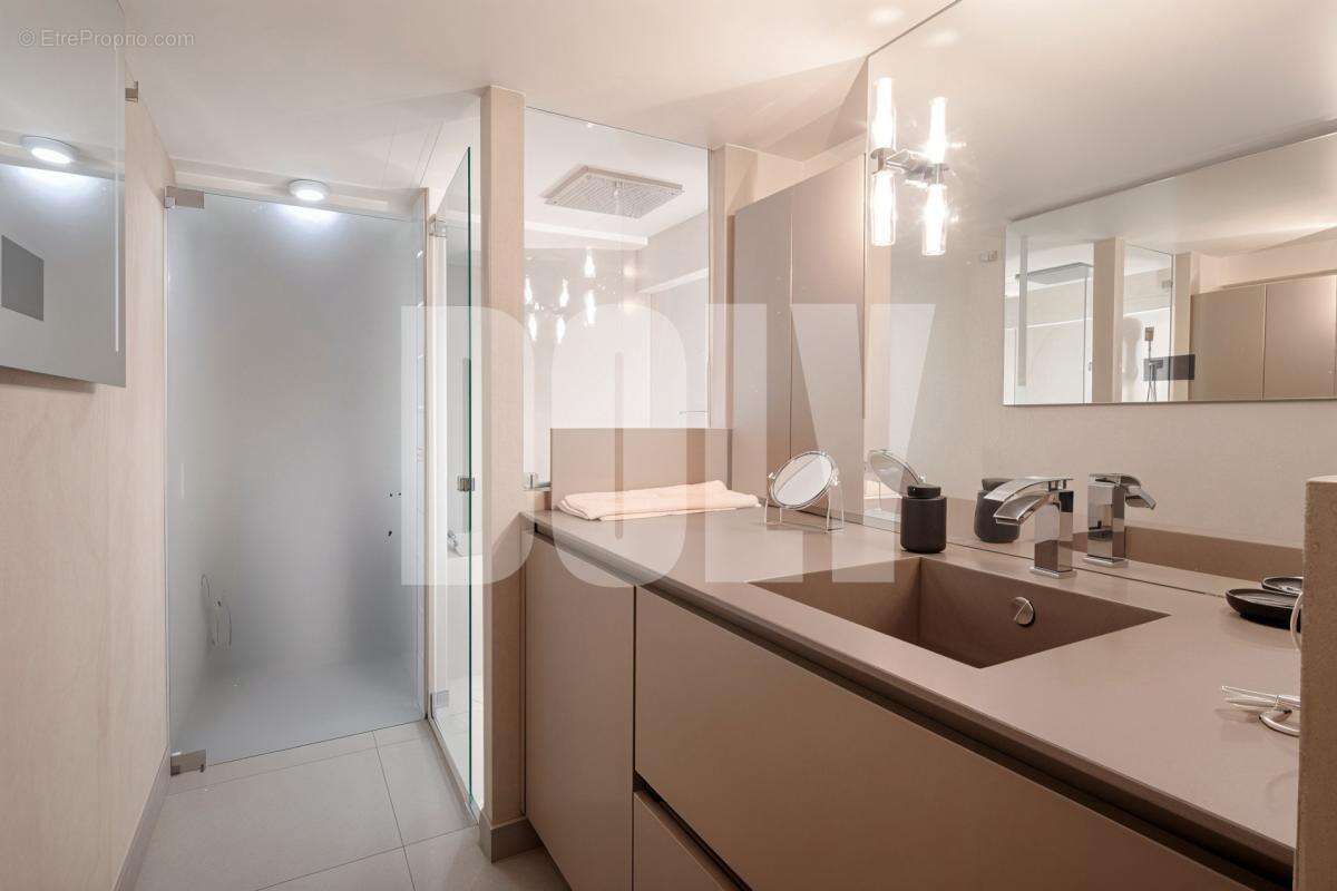 Appartement à PARIS-10E