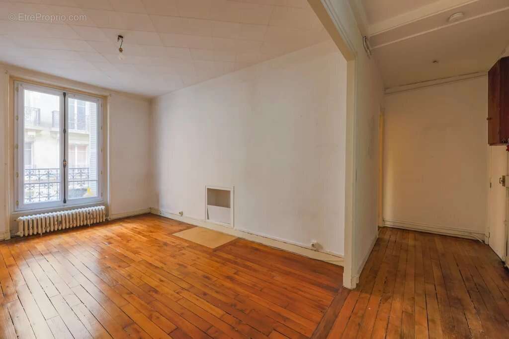 Appartement à PARIS-18E