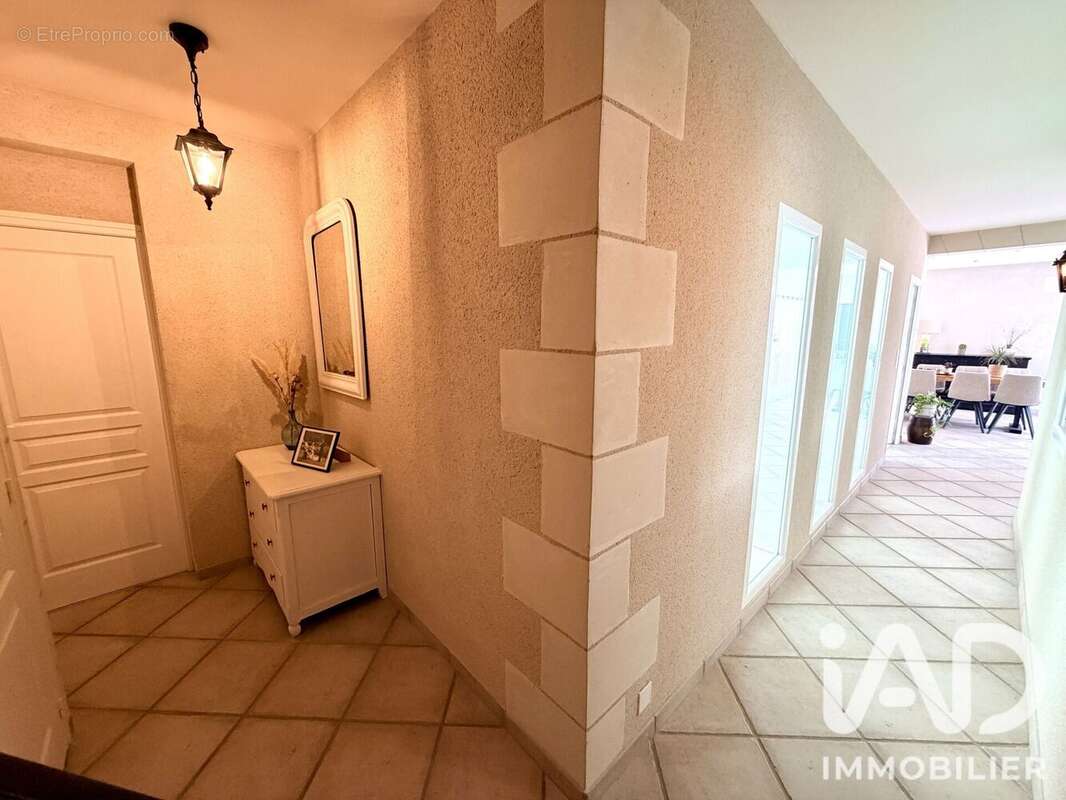 Maison 231 m² à Saint-Avertin  - photo 5