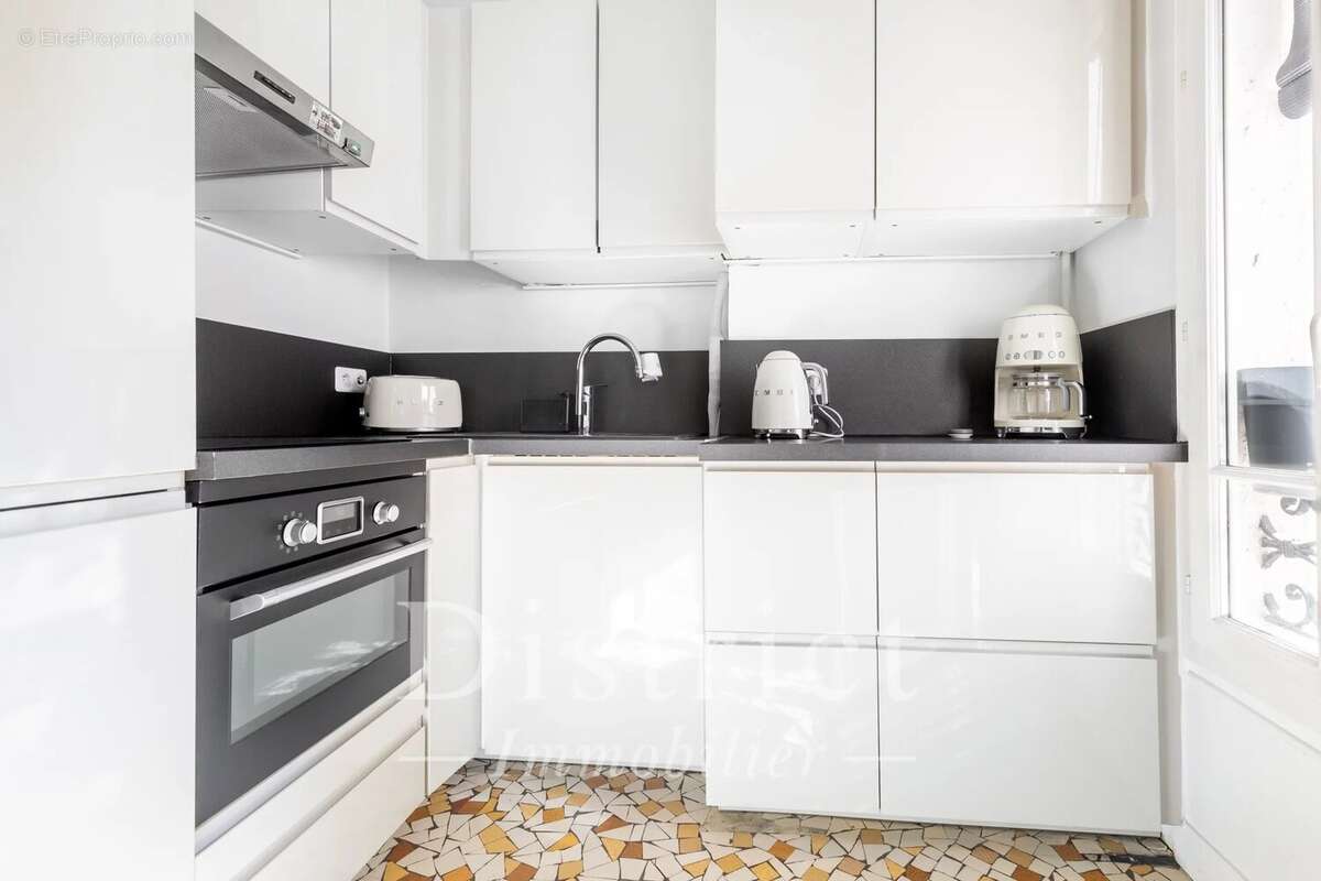 Appartement à PARIS-18E