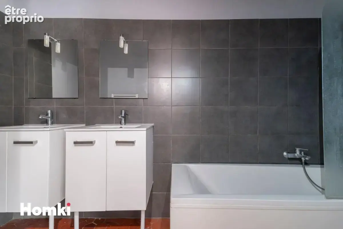 Appartement T3 de 76 m² à Marseille 13006, Rue Paradis - photo 6