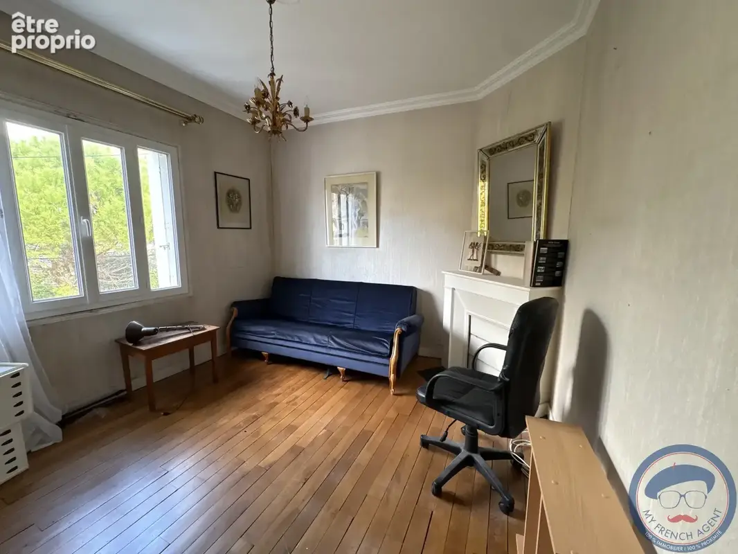 Maison des années 30 avec jardin et garage, quartier Blanqui - photo 7