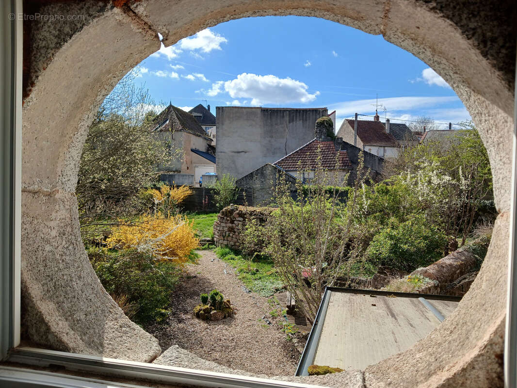 Maison à LORMES