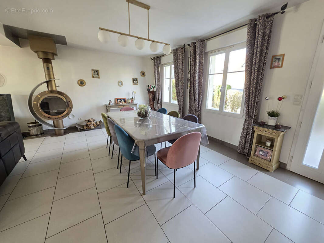 Maison à BELLOY-EN-FRANCE