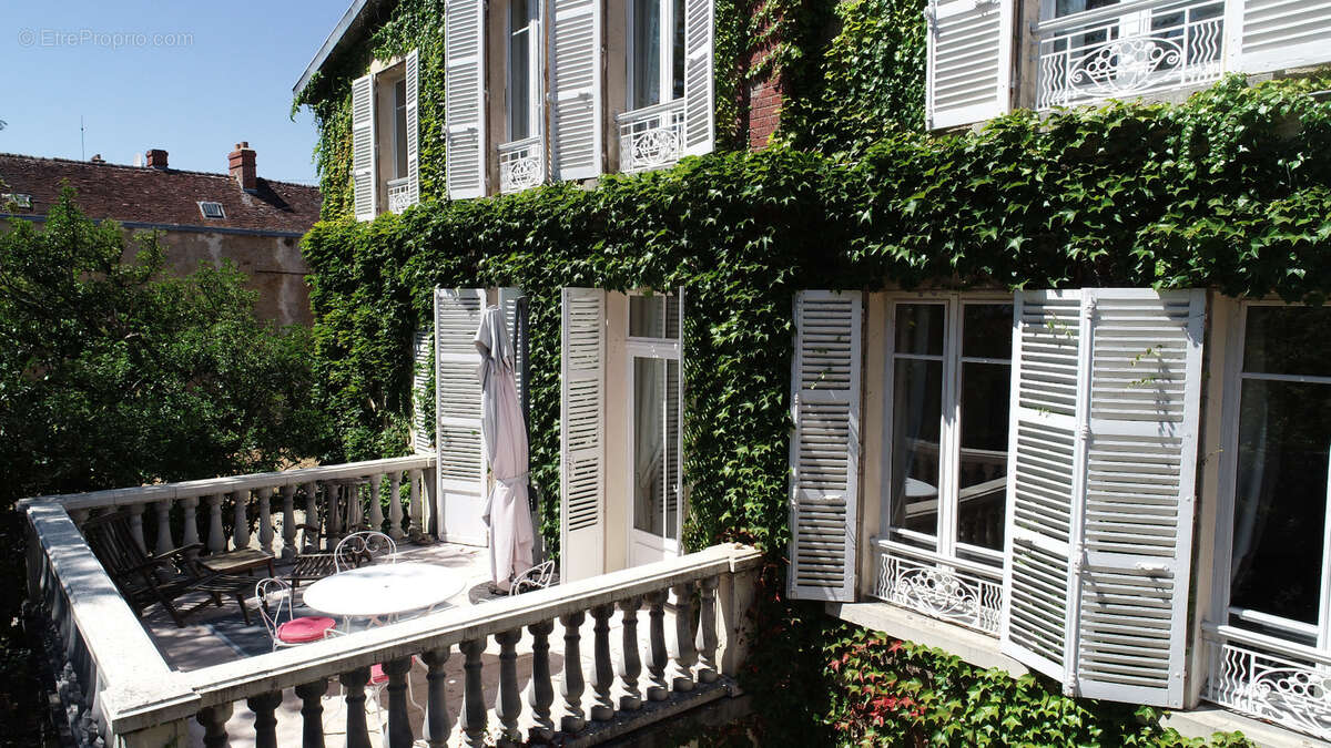 CHATEAU THIERRY  à vendre belle maison bourgeoise de 254 m2 dans un parc clos de 1372 m2 - photo 31