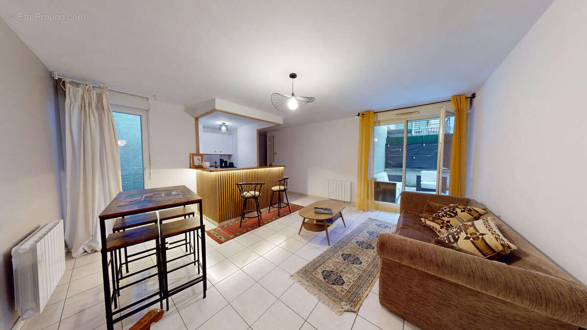 Appartement à PARIS-19E