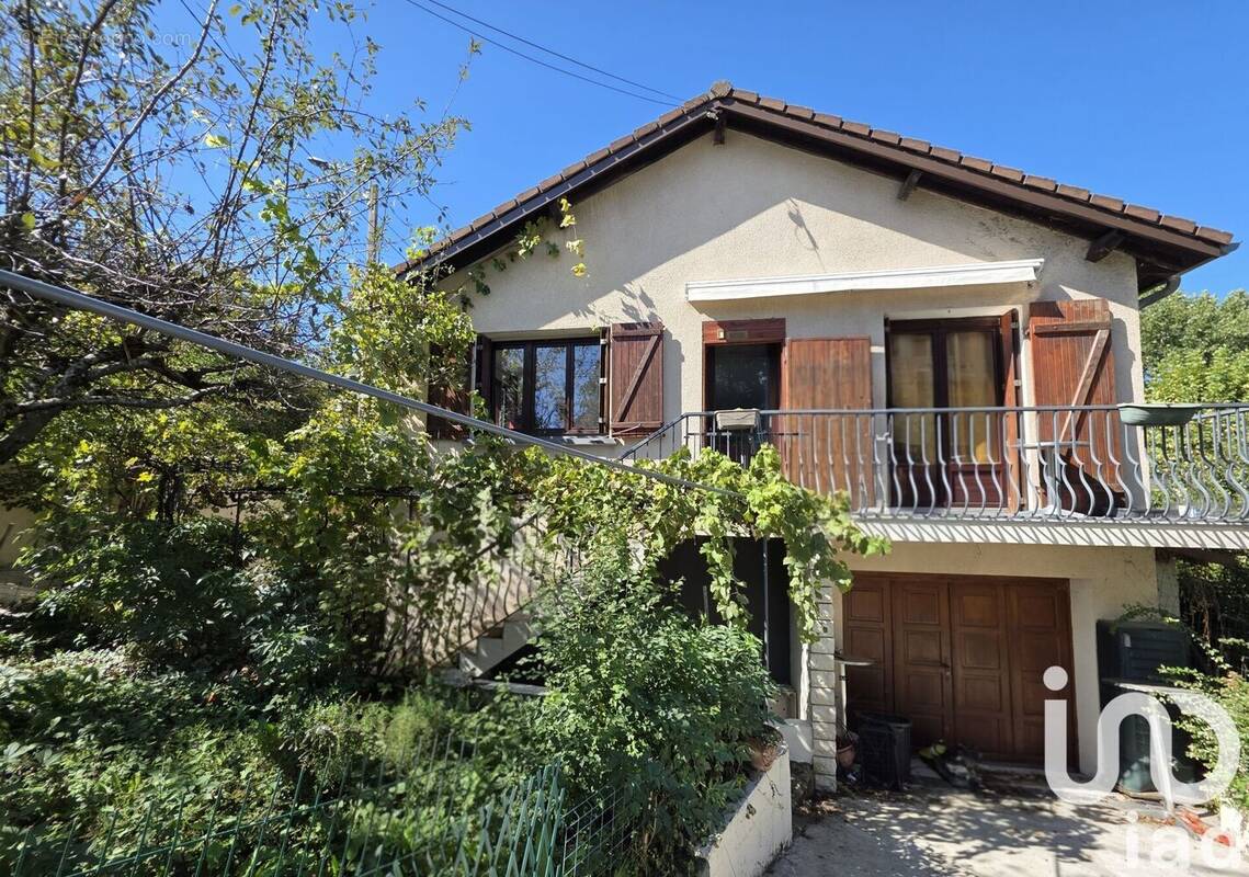 Photo 1 - Maison à SAINT-ETIENNE