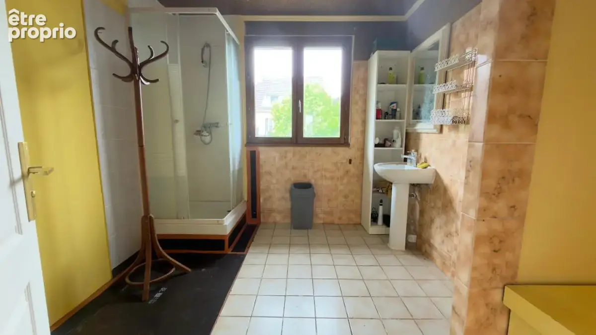 Maison 230 m2 (F3 de 60m², 7 chambres, 2 salle d'eau, une salle de bains - photo 14