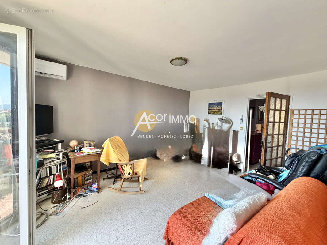 Appartement à HYERES
