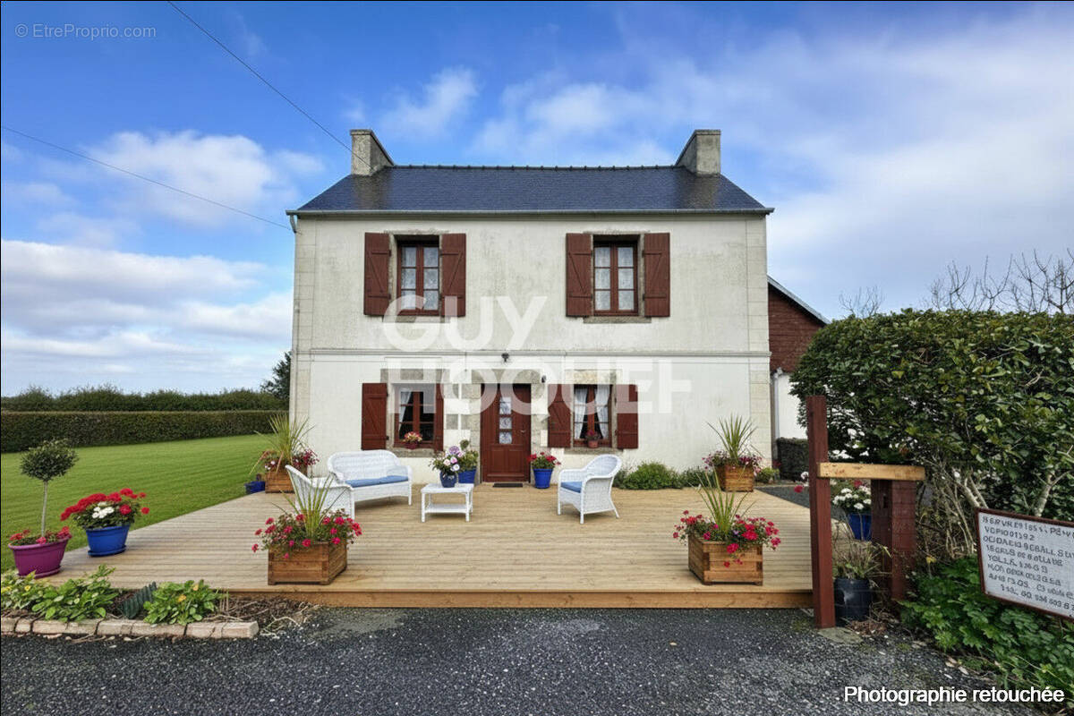 Maison à LE MINIHIC-SUR-RANCE