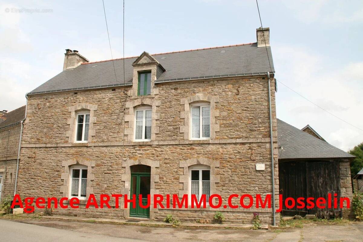 Maison à SAINT-SERVANT