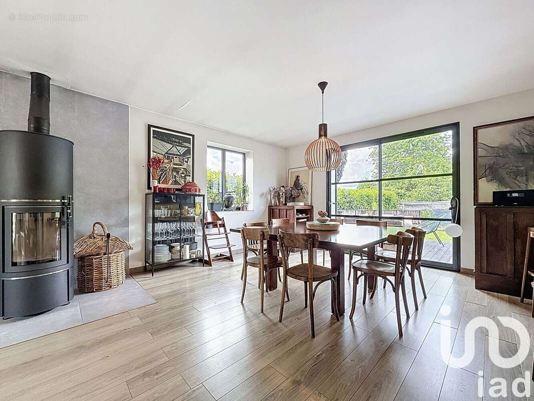 Photo 2 - Maison à SAINT-ETIENNE-DE-MONTLUC