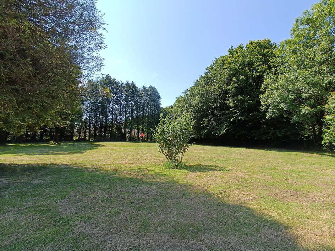 Maison à PLOUNEVEZ-QUINTIN