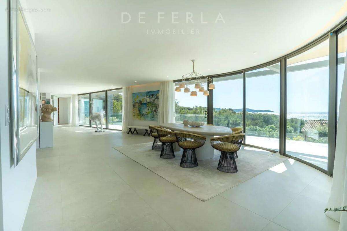 Maison à CAVALAIRE-SUR-MER