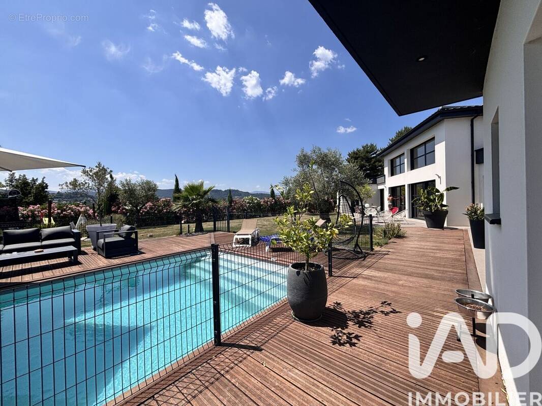 Photo 1 - Maison à UCEL