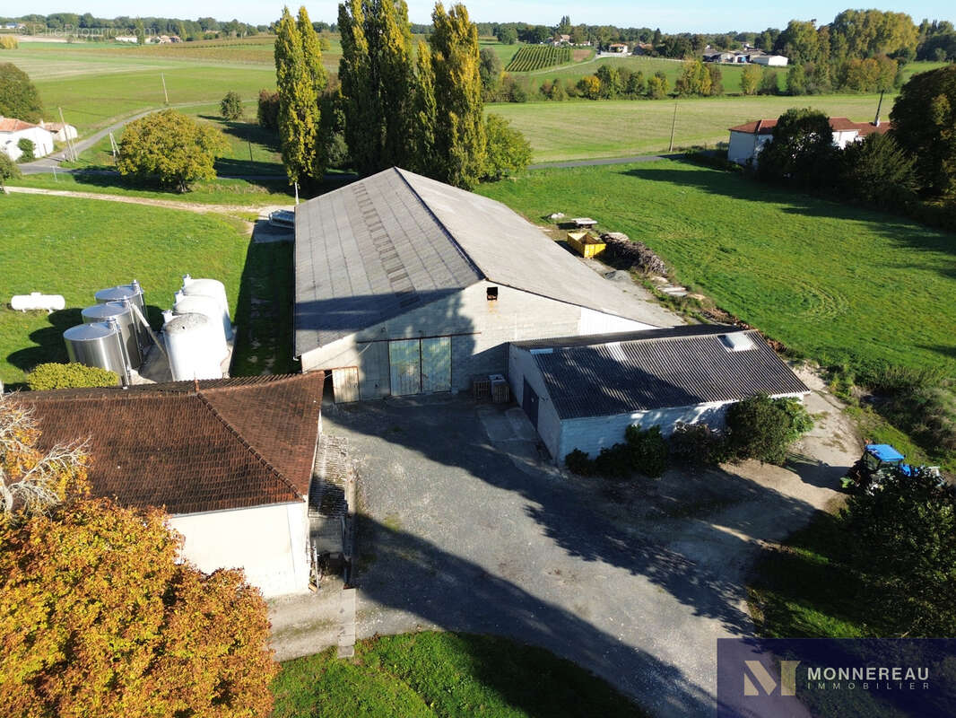 Maison à BAIGNES-SAINTE-RADEGONDE