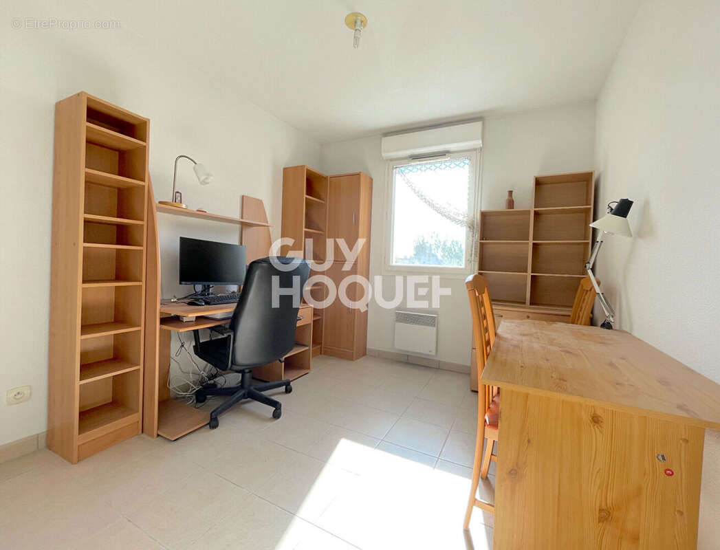 Appartement à BEAUZELLE