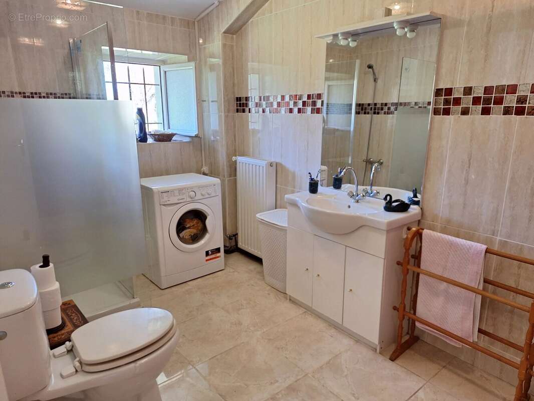 Maison à MAUPREVOIR