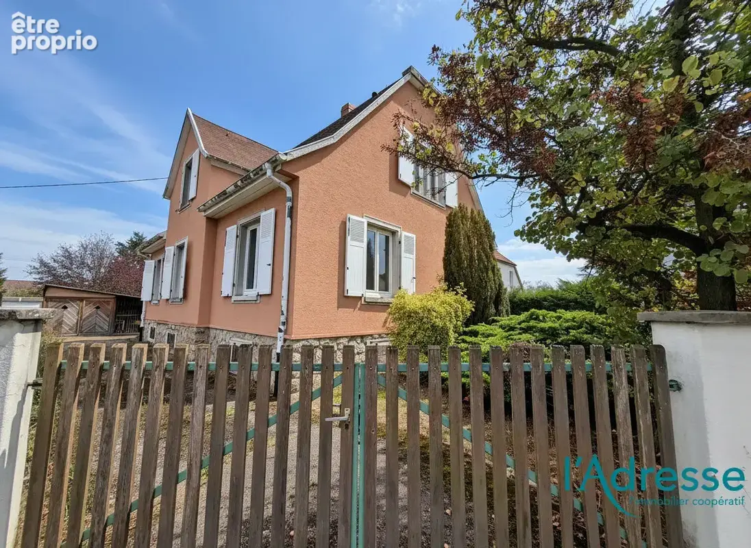 Maison  8 pièces 10.88 ares - photo 2