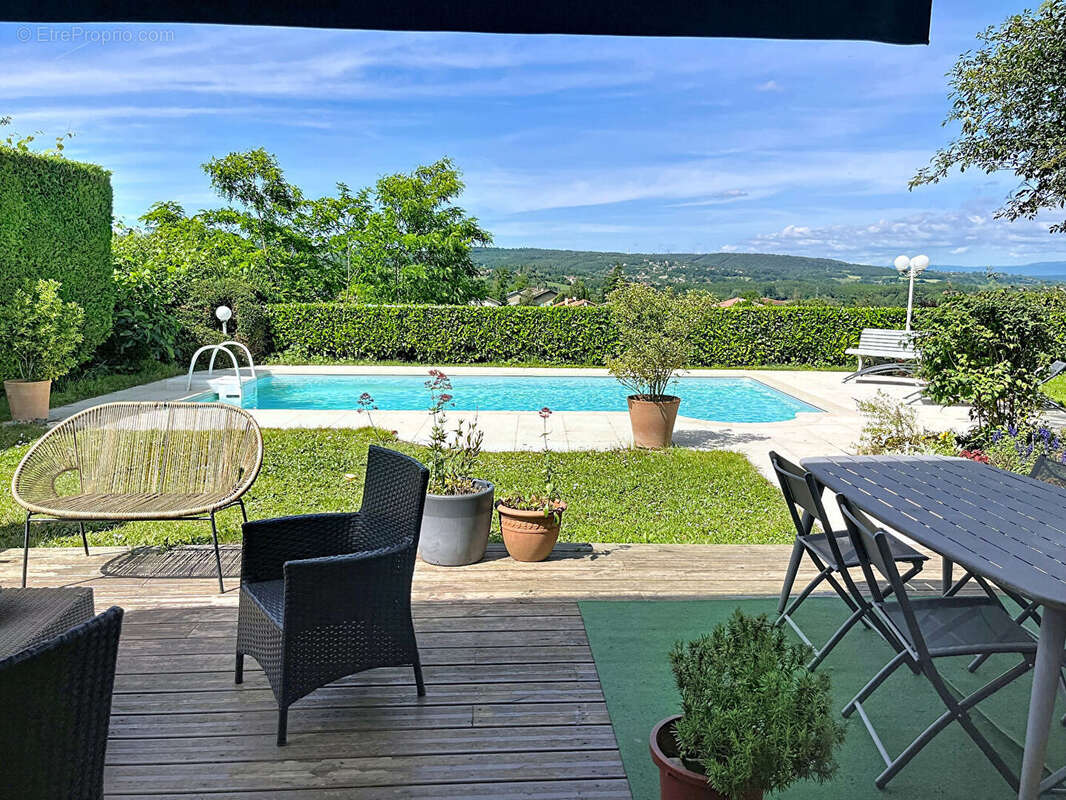 Maison à L'ISLE-D'ABEAU