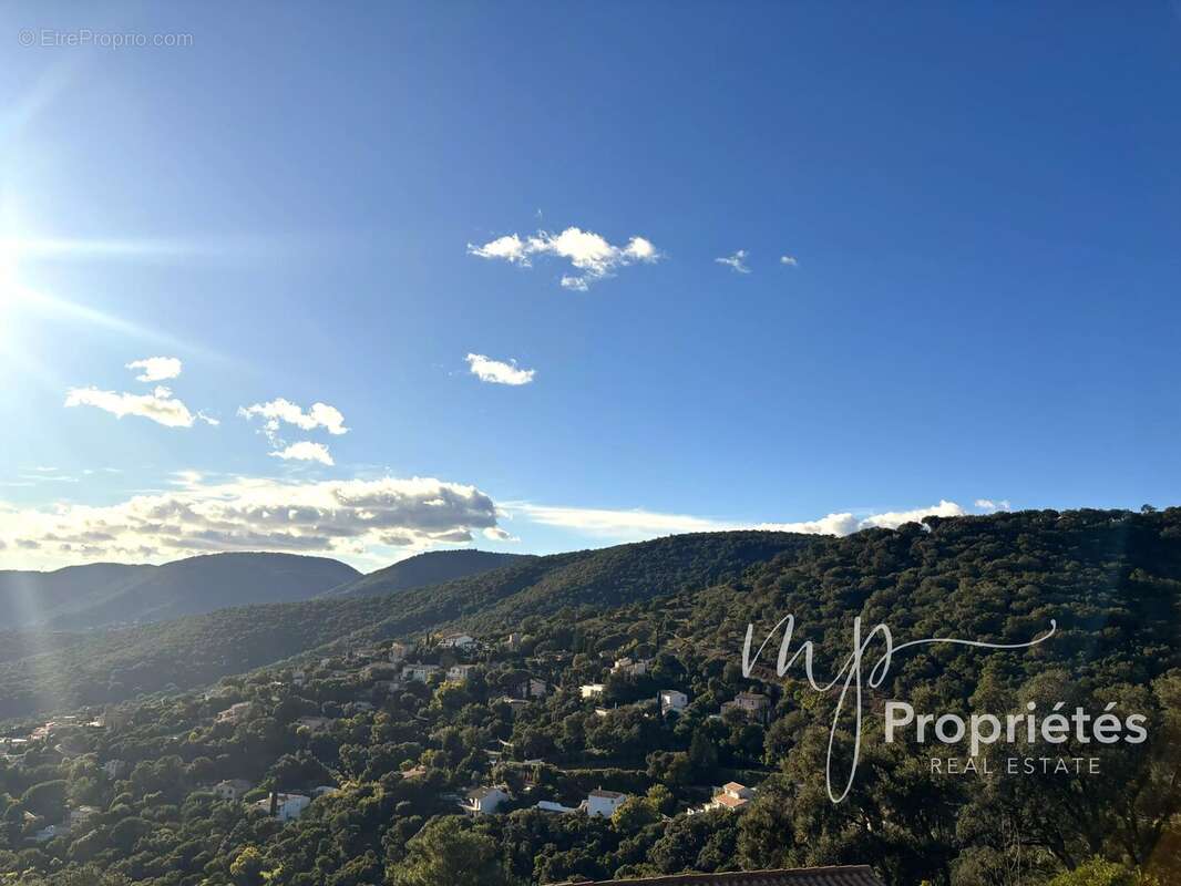 Appartement à LA CROIX-VALMER