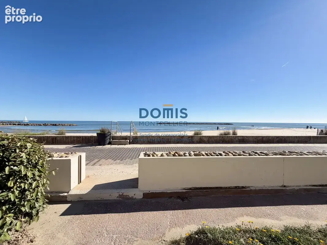 En exclusivité chez Domis   Charmant T2 cabine avec loggia, piscine et plage à deux pas - photo 9
