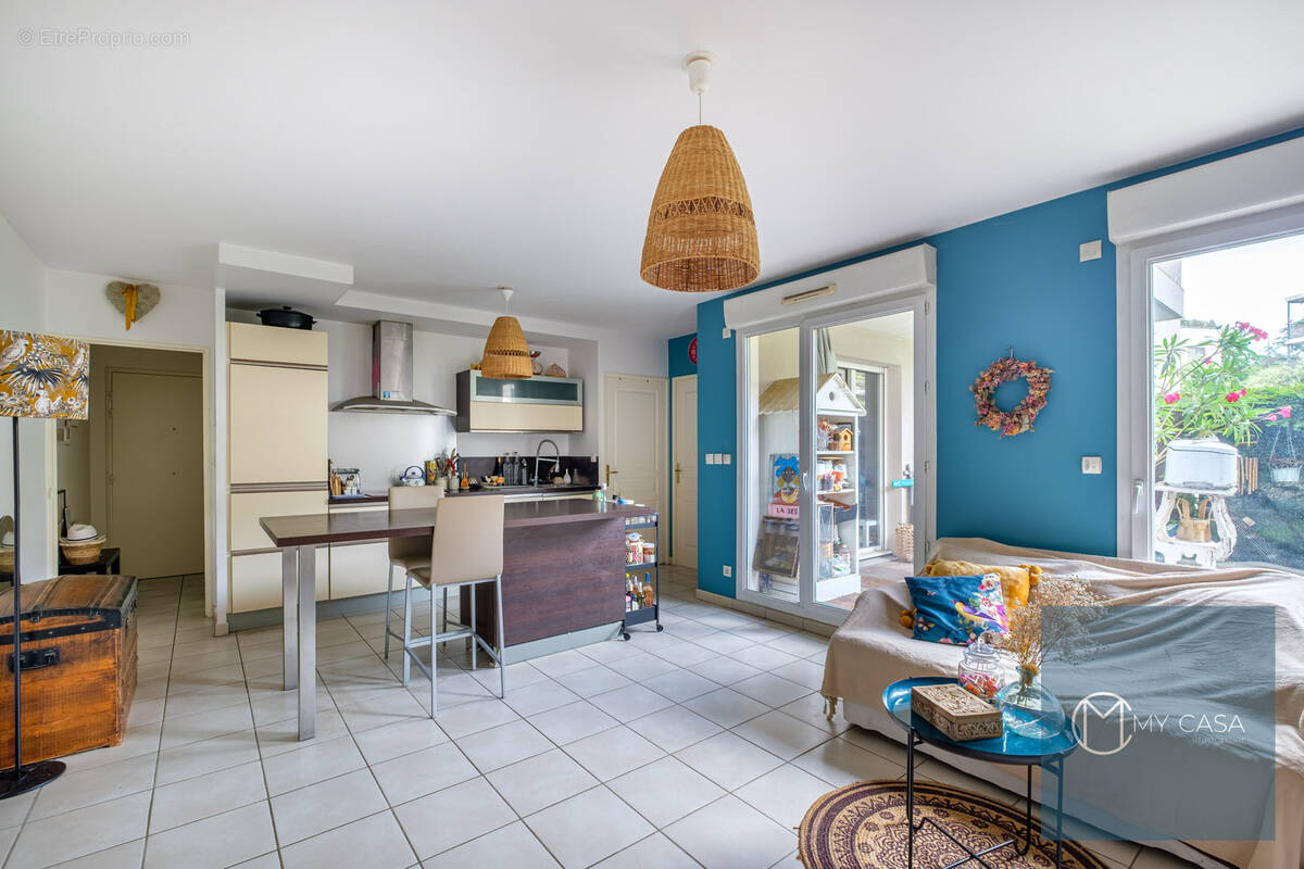 Appartement à TASSIN-LA-DEMI-LUNE