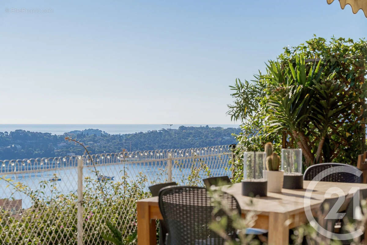 Appartement à VILLEFRANCHE-SUR-MER