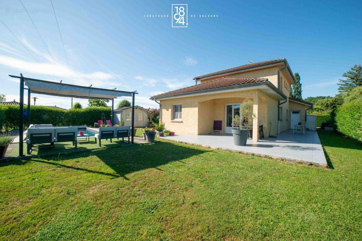 Maison à MONTAGNAT